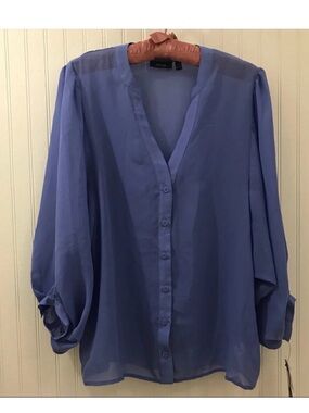 NWT Woman’s Medium Sheer Button-Front Blouse in Periwinkle Blue